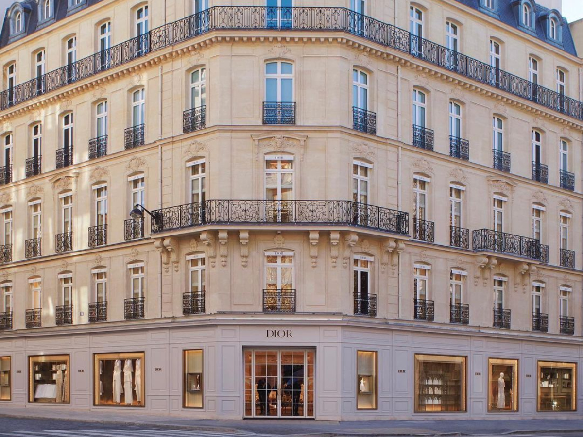 Dior: To νέο flagship κατάστημα τιμά την ιστορία του οίκου