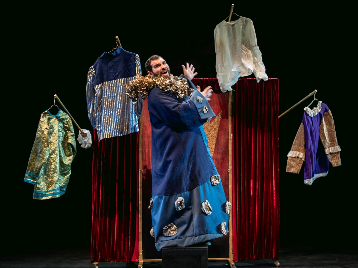 Τα καινούργια ρούχα του Αυτοκράτορα: 6 τελευταίες παραστάσεις για το παιδικό έργο του Θεάτρου Τέχνης