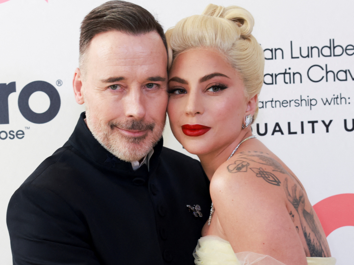Βραβεία Όσκαρ 2022: Η Lady Gaga με υπέροχο φόρεμα στο πάρτι του Elton John