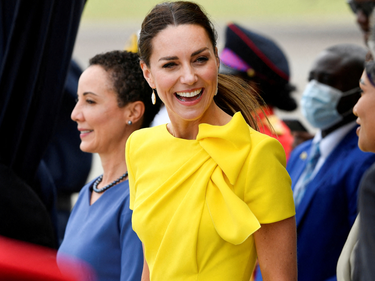 Kate Middleton: Oι εμφανίσεις στην Τζαμάικα «χτίζουν» την πιο chic ανοιξιάτικη γκαρνταρόμπα