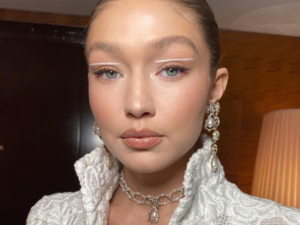 Λευκό eyeliner: Αυτός είναι ο ωραιότερος τρόπος να το φορέσεις σήμερα το βράδυ