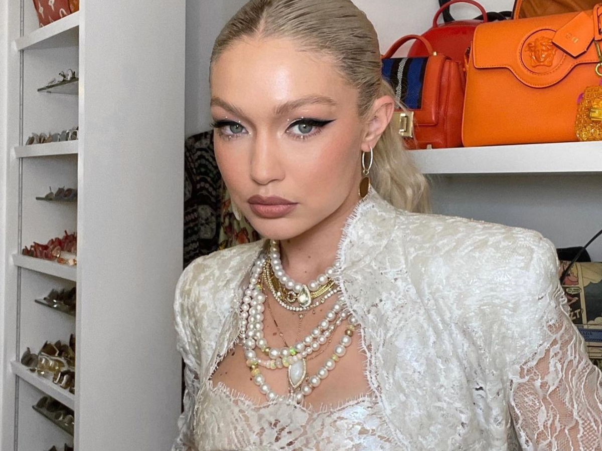 Η Gigi Hadid με το πιο ρομαντικό και θηλυκό μονοχρωματικό μακιγιάζ