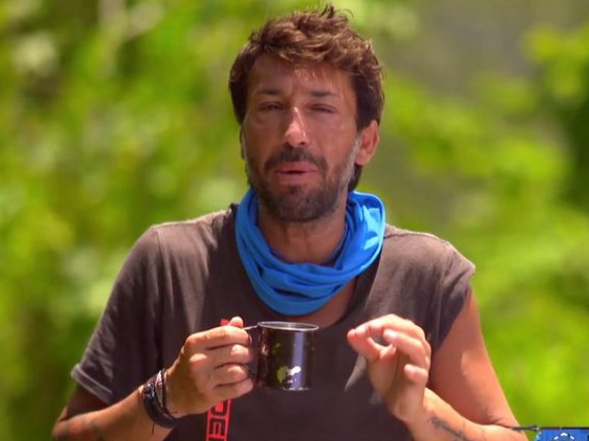 Survivor: Νέες προκλητικές δηλώσεις του Κωνσταντίνου Εμμανουήλ – «Προσπαθούν απεγνωσμένα να κρύψουν τον έρωτά τους»