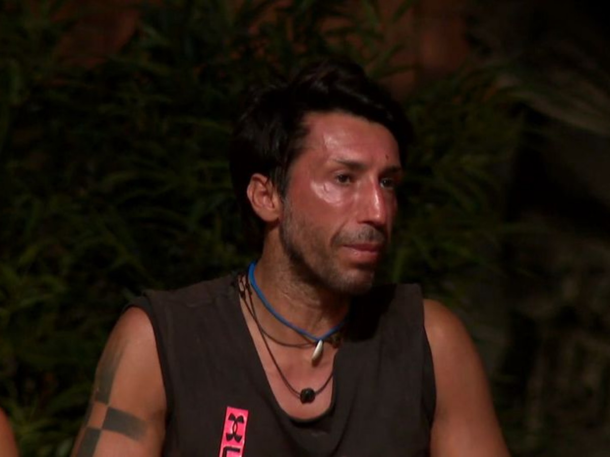 Κωνσταντίνος Εμμανουήλ – Survivor: «Σκότωσαν τον πατέρα μου και τέσσερις μέρες μετά μας γέννησε η μάνα μου»
