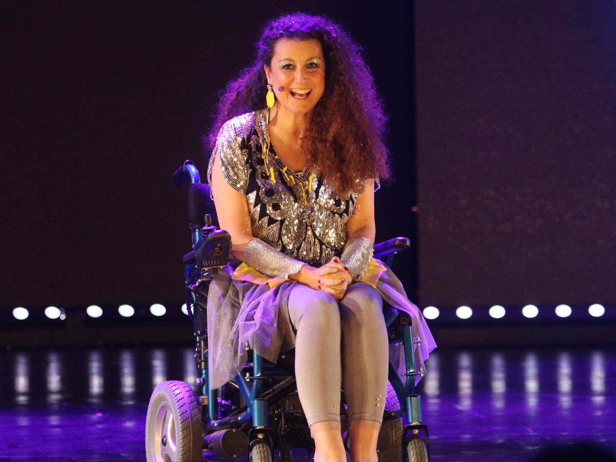 Κατερίνα Βρανά: «Στα όνειρά μου περπατάω και τρέχω αλλά μετά σκέφτομαι, “που πάω, αφού είμαι ανάπηρη”»