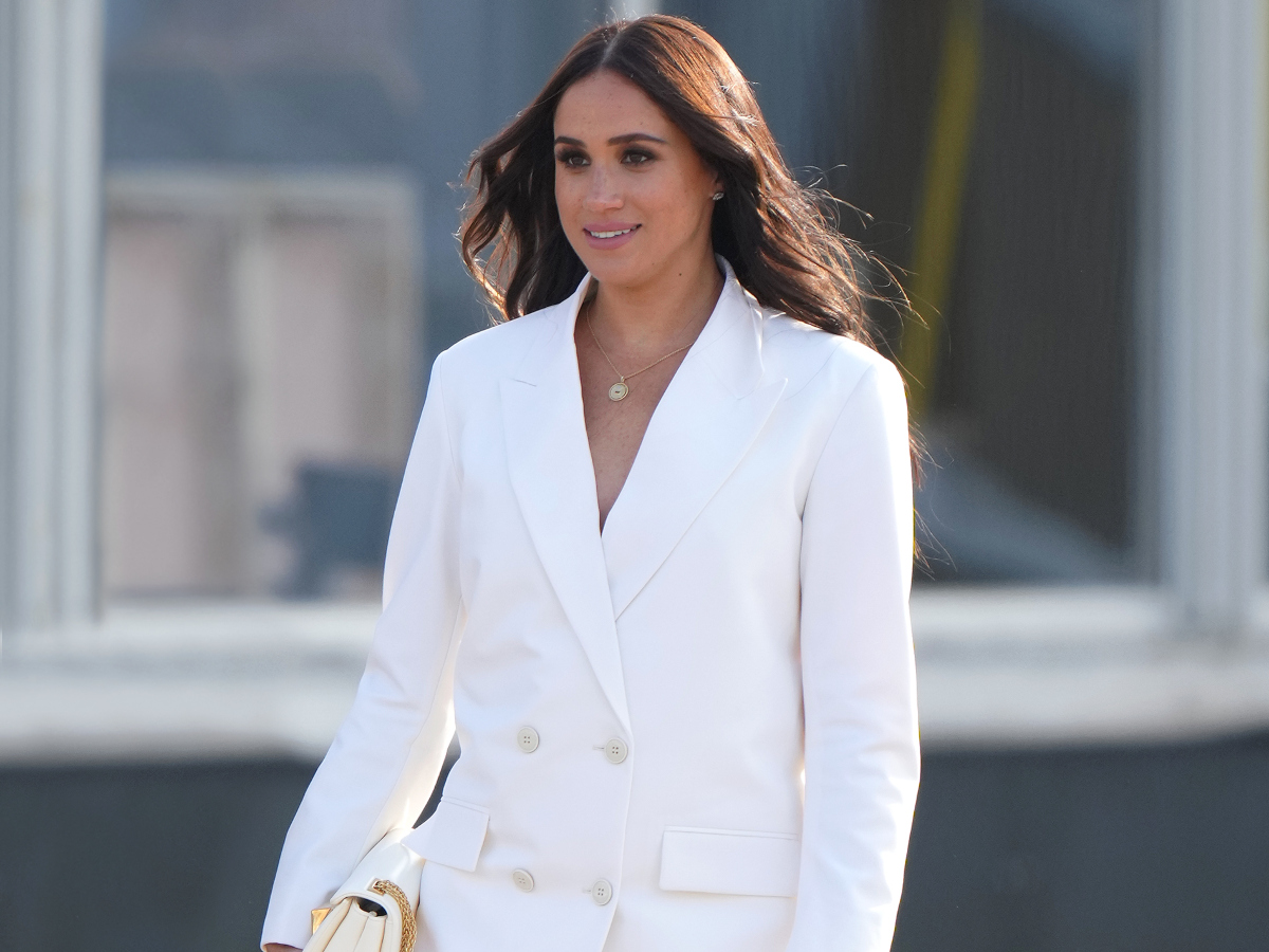 Meghan Markle: Με Valentino κουστούμι σε επίσημη εμφάνιση μετά από καιρό