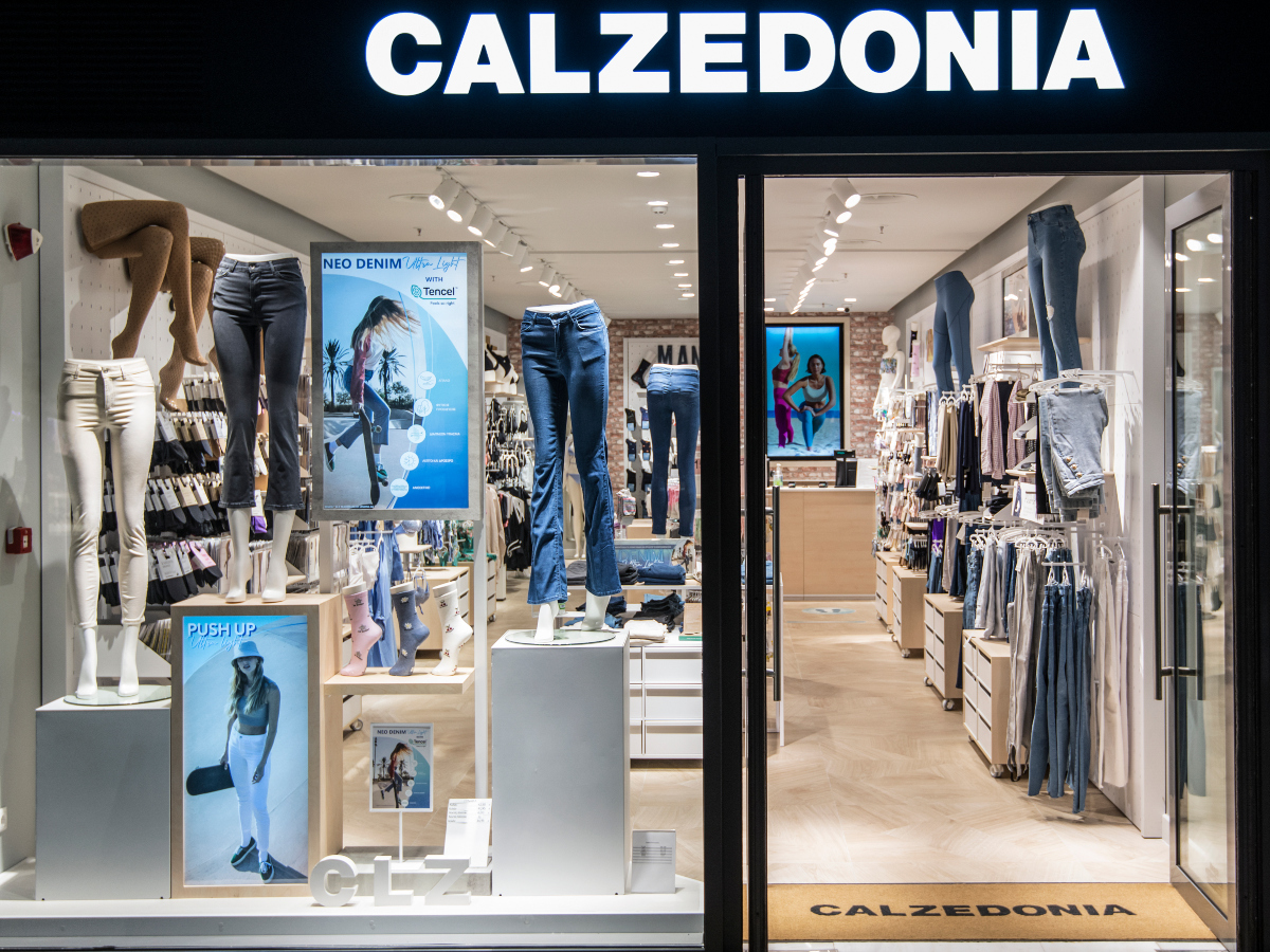 Aνακαίνιση καταστημάτων Calzedonia Intimissimi Tezenis στο Smart Park