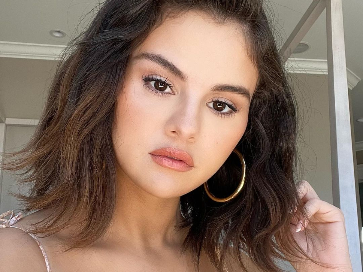 Selena Gomez: Το μυστικό της για τέλειο no make up look
