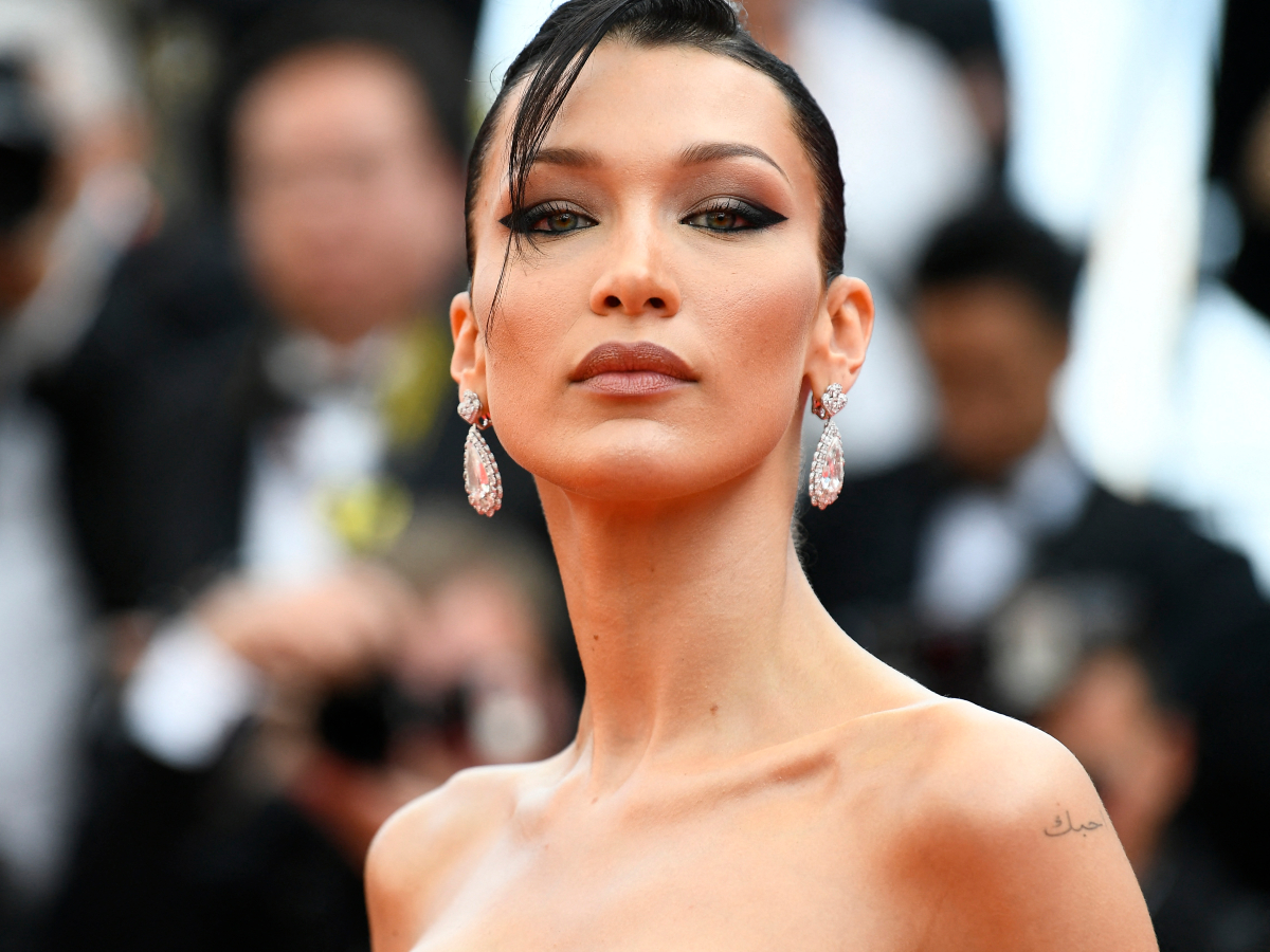 H Bella Hadid υιοθέτησε το μακιγιάζ που ταιριάζει σε όλες τις ώρες της ημέρας και περιστάσεις