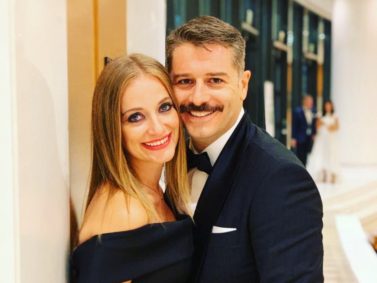 Λένα Δροσάκη: «Αγχώθηκα που θα συνεργαστώ πρώτη φορά με τον σύζυγό μου Αλέξανδρο Μπουρδούμη»