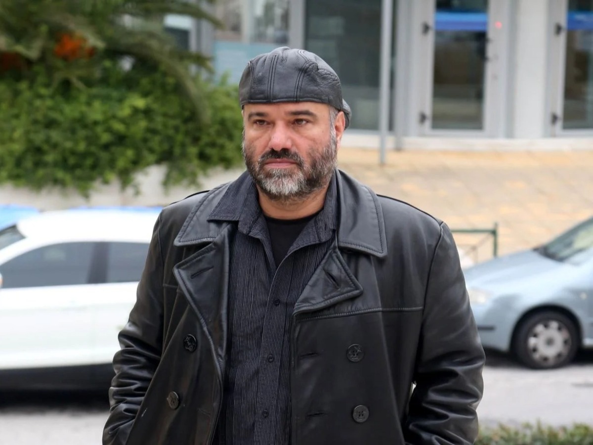 Κώστας Κωστόπουλος: Ελεύθερος με περιοριστικούς όρους ο πρώην σκηνοθέτης του «Σασμού»