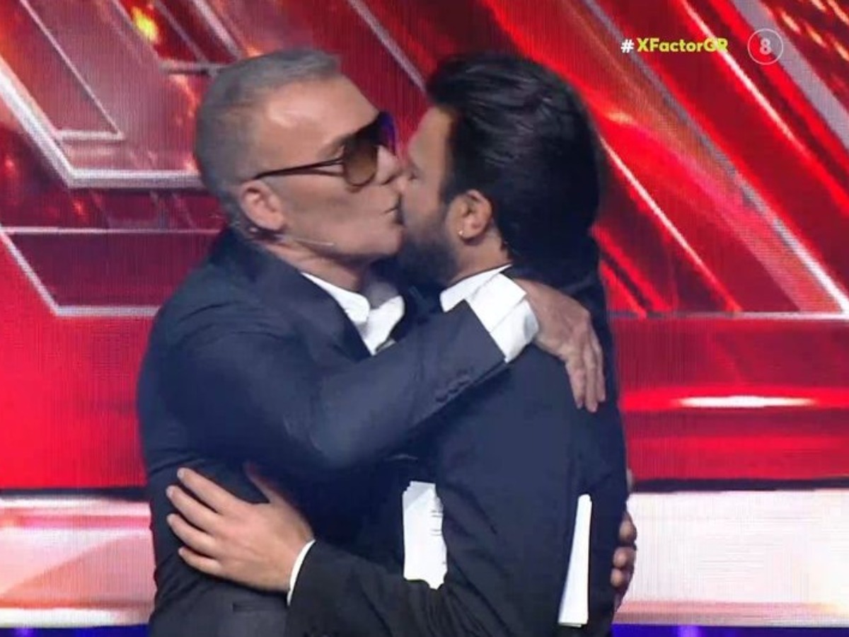 X-Factor – Στέλιος Ρόκκος: Αιφνιδίασε τον Ανδρέα Γεωργίου φιλώντας τον στο στόμα