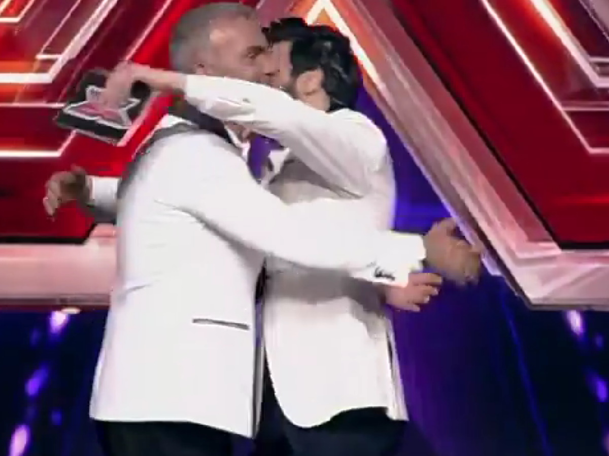 X-Factor: Ανδρέας Γεωργίου σε Στέλιο Ρόκκο: «Δεν μπορείς να με φιλάς έτσι και να μην με παίρνεις ένα τηλέφωνο»