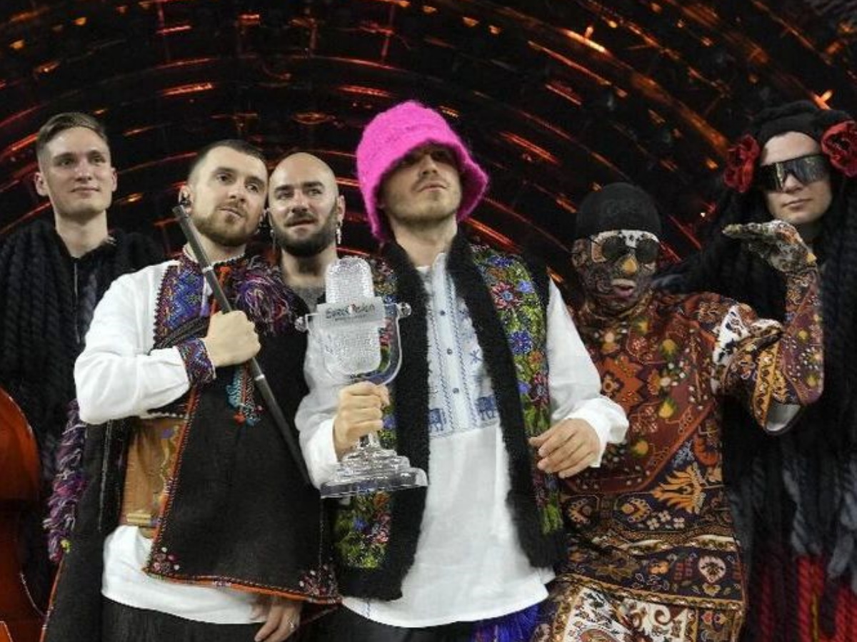 Kalush Orchestra: Οι νικητές της Eurovision πούλησαν το τρόπαιό τους