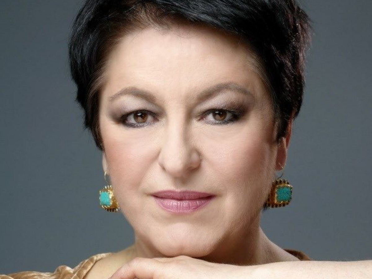 Σόνια Θεοδωρίδου: Ερμηνεύει τραγούδια «από τη Μεσόγειο ως τα πέρατα του κόσμου»