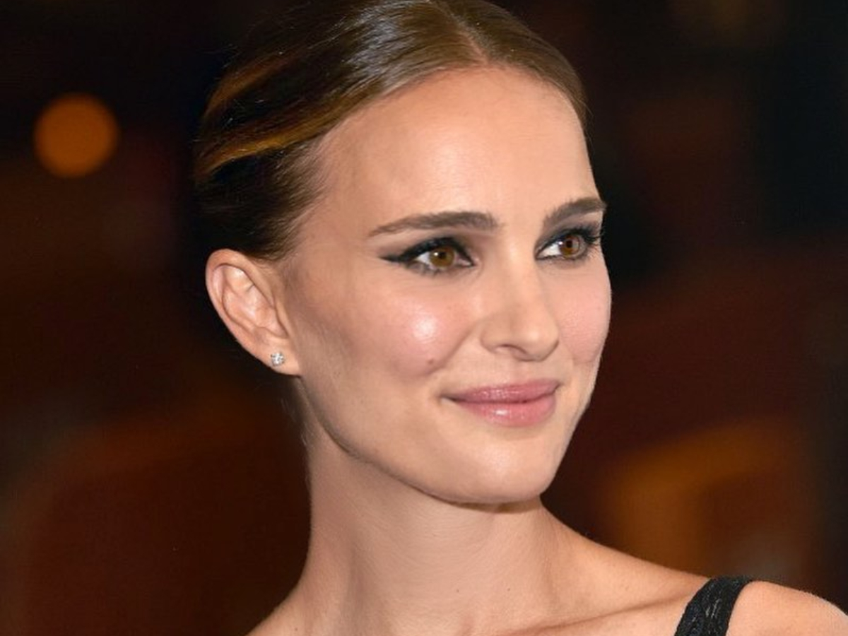 Natalie Portman: Με chic smoky eye look που είναι μία από τις μεγαλύτερες τάσεις του Φθινοπώρου