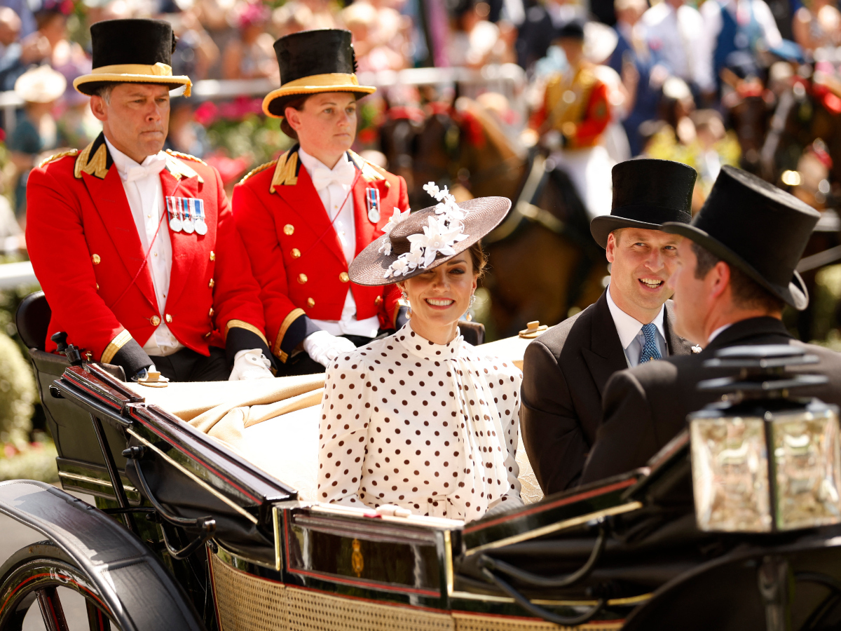 Kate Middleton: Εντυπωσιακή άφιξη στις βασιλικές ιπποδρομίες