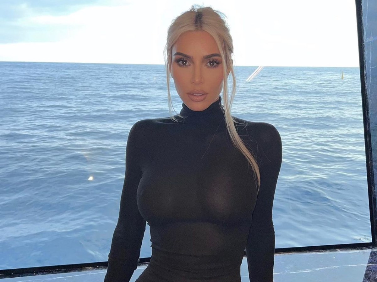 Kim Kardashian: Αποκαλύπτει την πραγματική υφή της επιδερμίδας της με μια no makeup selfie