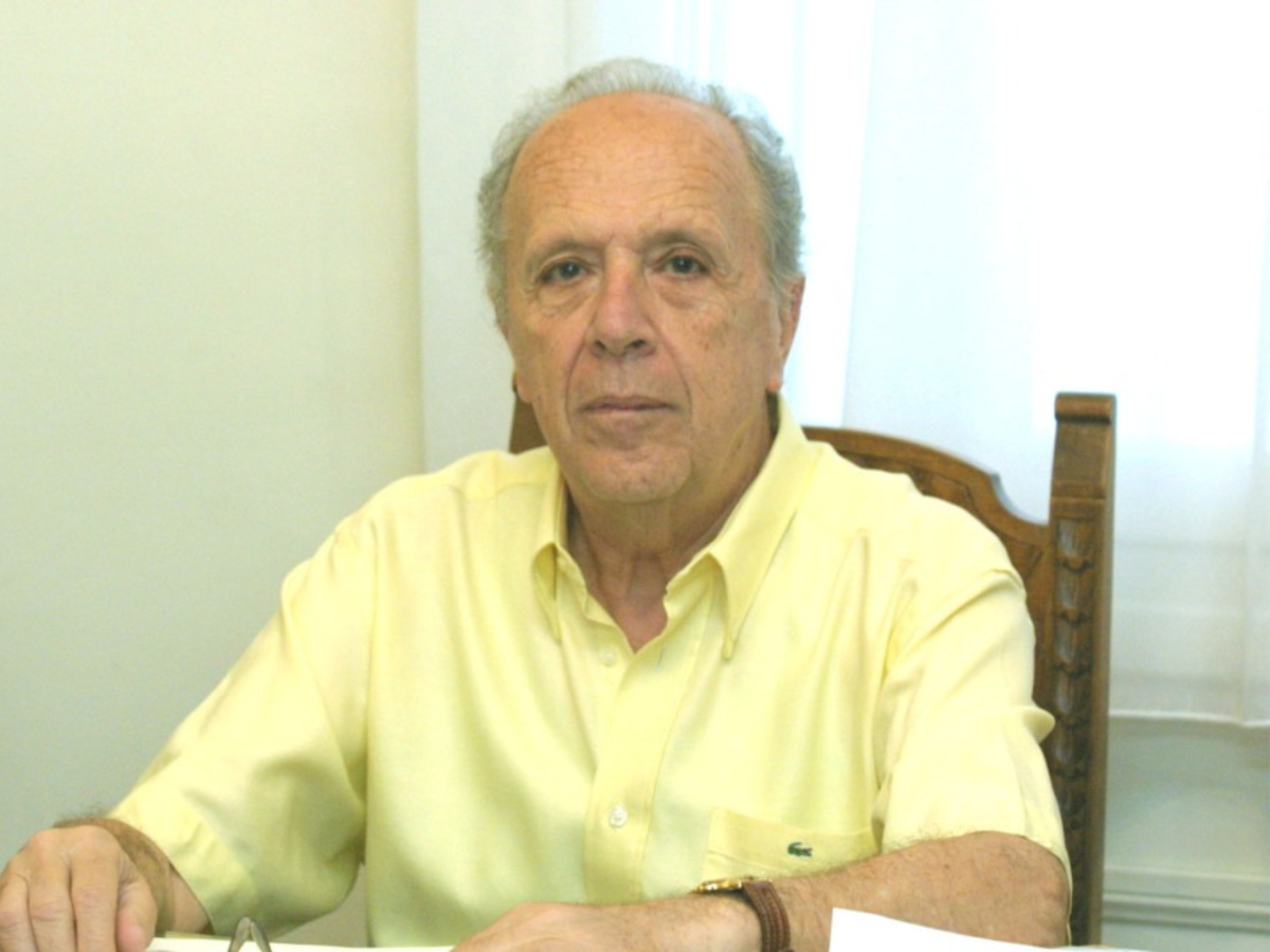 Θεόδωρος Καρζής: Πέθανε ο γνωστός δημοσιογράφος