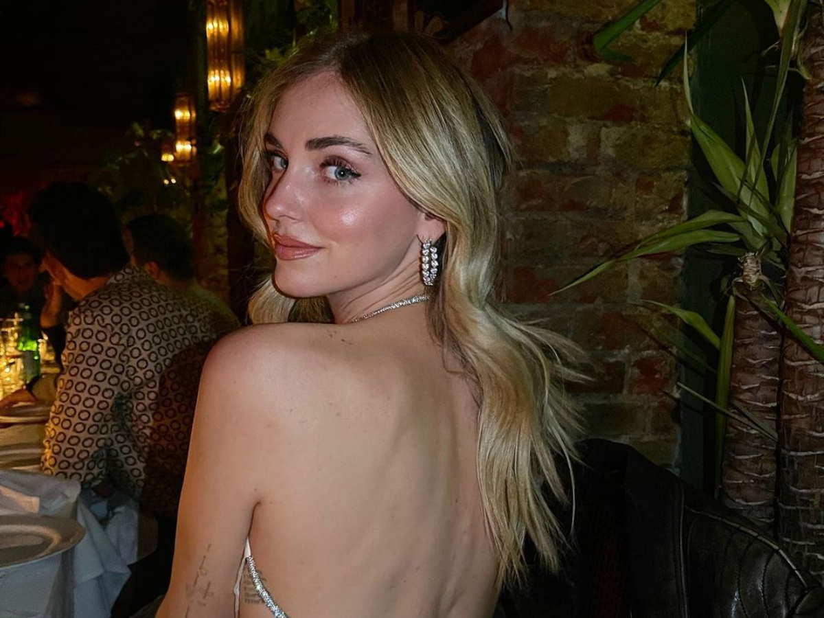 Chiara Ferragni: Tι φόρεσε για να βγει βράδυ στην Ύδρα