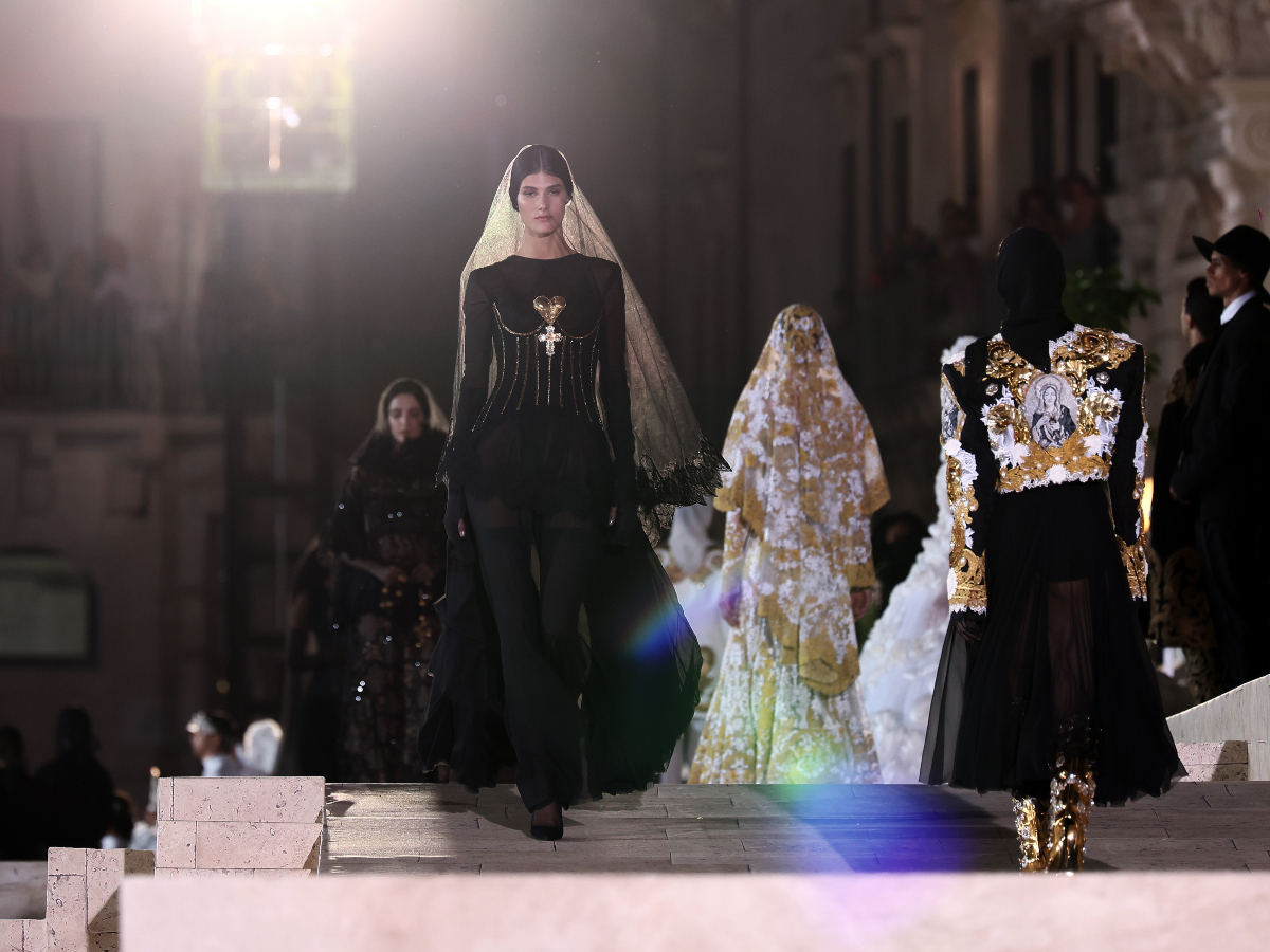 Dolce & Gabbana: Δες το  εντυπωσιακό show στις Συρακούσες