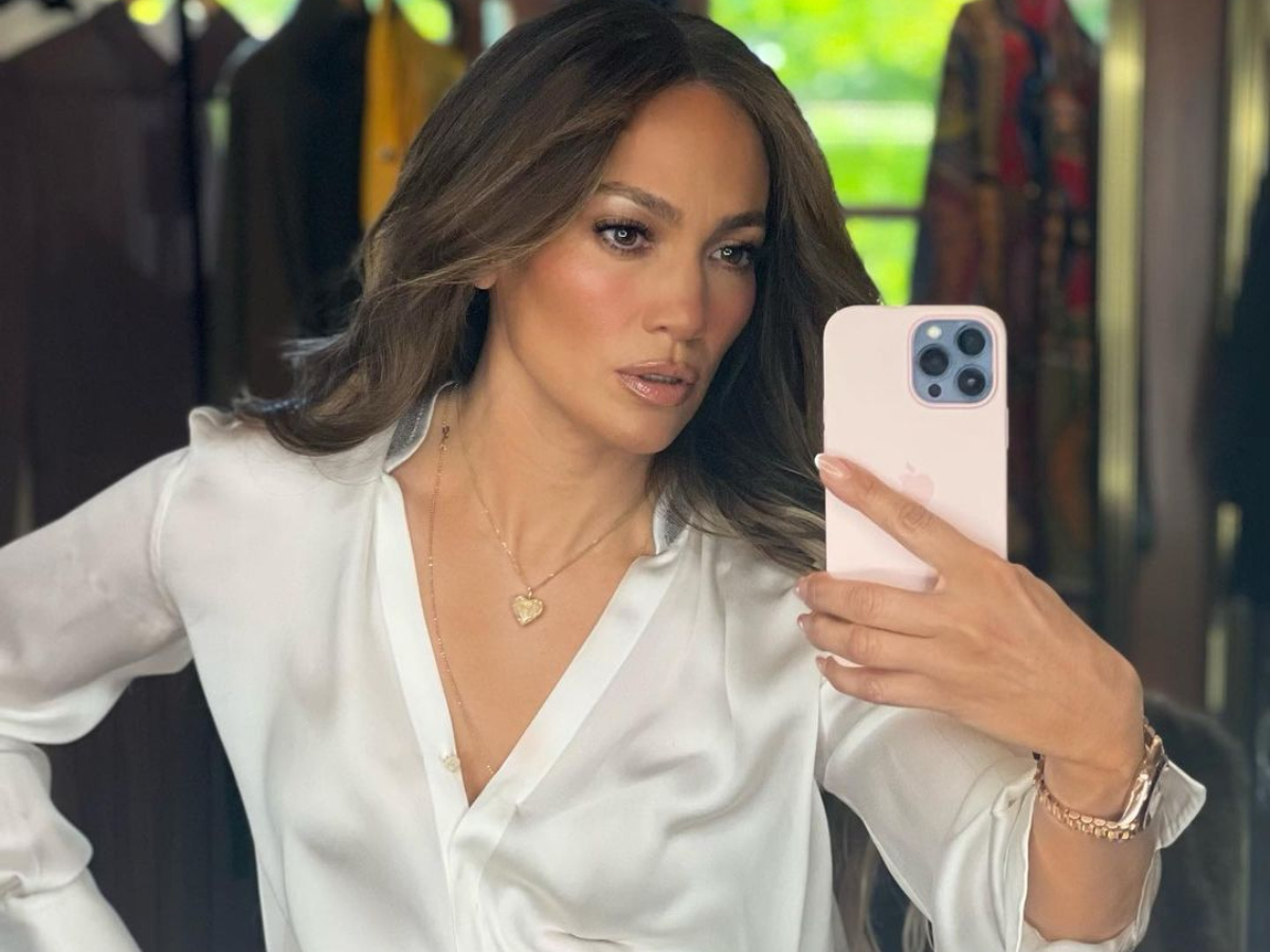 H Jennifer Lopez με το look που δεν απογοητεύει ποτέ