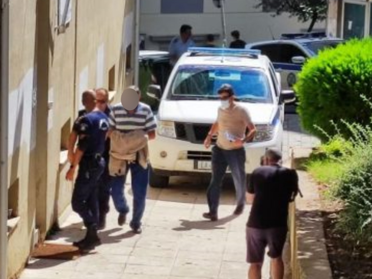 Ελεύθερος με περιοριστικούς όρους ο Αντιδήμαρχος για την κακοποίηση του γαϊδουριού με το αγροτικό