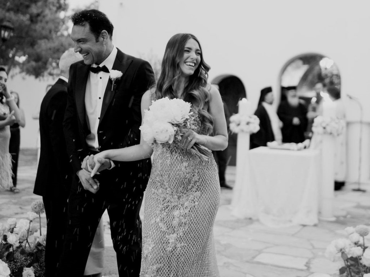 Ιωάννα Σιαμπάνη – Τζίμης Σταθοκωστόπουλος: Οι επίσημες φωτογραφίες από τον γάμο τους στο Καβούρι