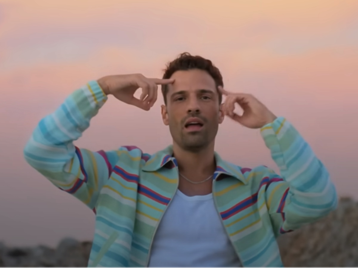 Κωνσταντίνος Αργυρός – Light: Εντυπωσιάζουν με το νέο music video για το τραγούδι «Ηλιοβασίλεμα»