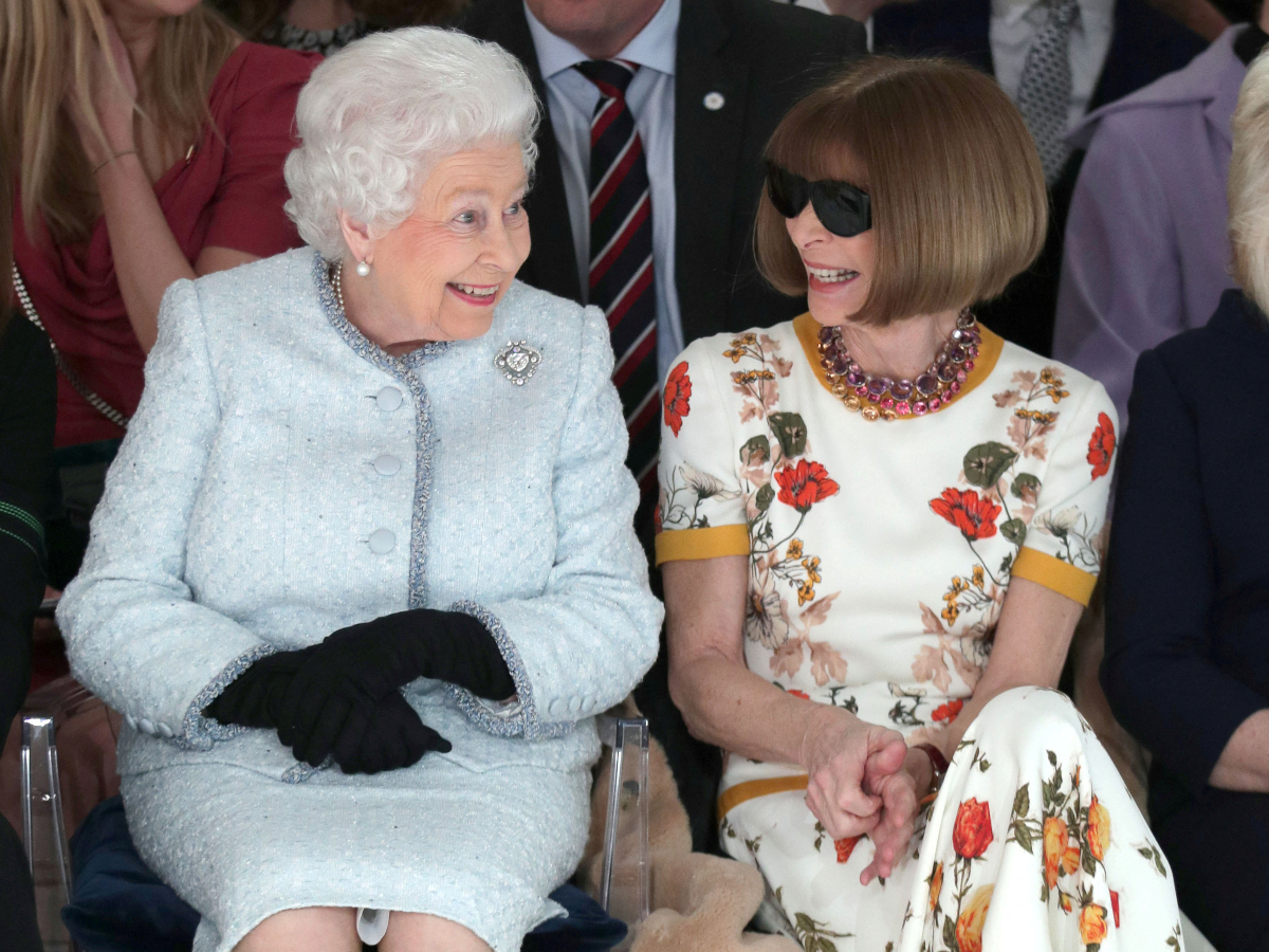 Τι θα γίνει με την Εβδομάδα Μόδας του Λονδίνου μετά το θάνατο της Βασίλισσας Ελισάβετ