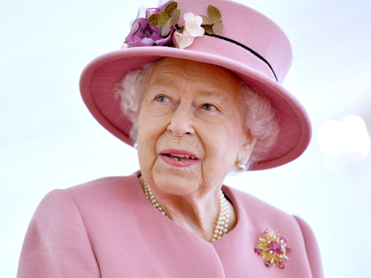  Bασίλισσα Ελισάβετ: Αυτός είναι ο σημαντικός λόγος που φορούσε πάντα καπέλο