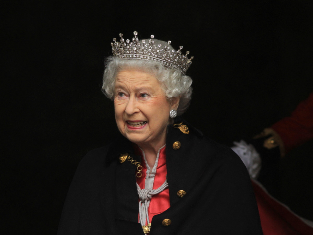 Βασίλισσα Ελισάβετ: Οι τελευταίες στιγμές πριν τον θάνατό της και το χαρούμενο καλοκαίρι που έζησε – Ποιοι βρέθηκαν στο πλευρό της
