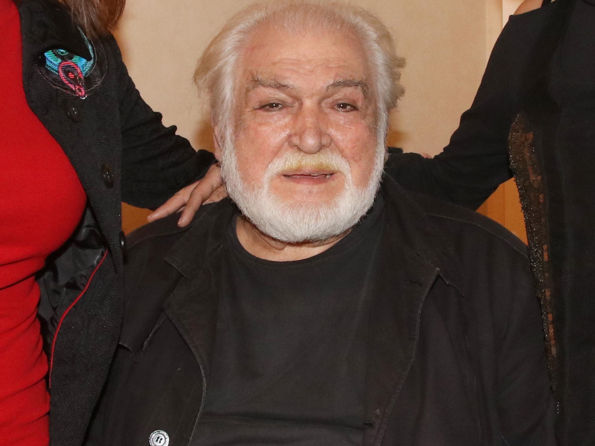 Πέθανε ο Κώστας Καζάκος