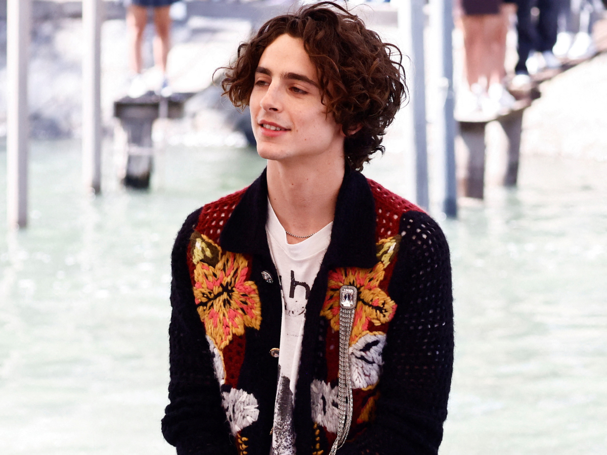 O Timothee Chalamet είναι η επιτομή του cool style