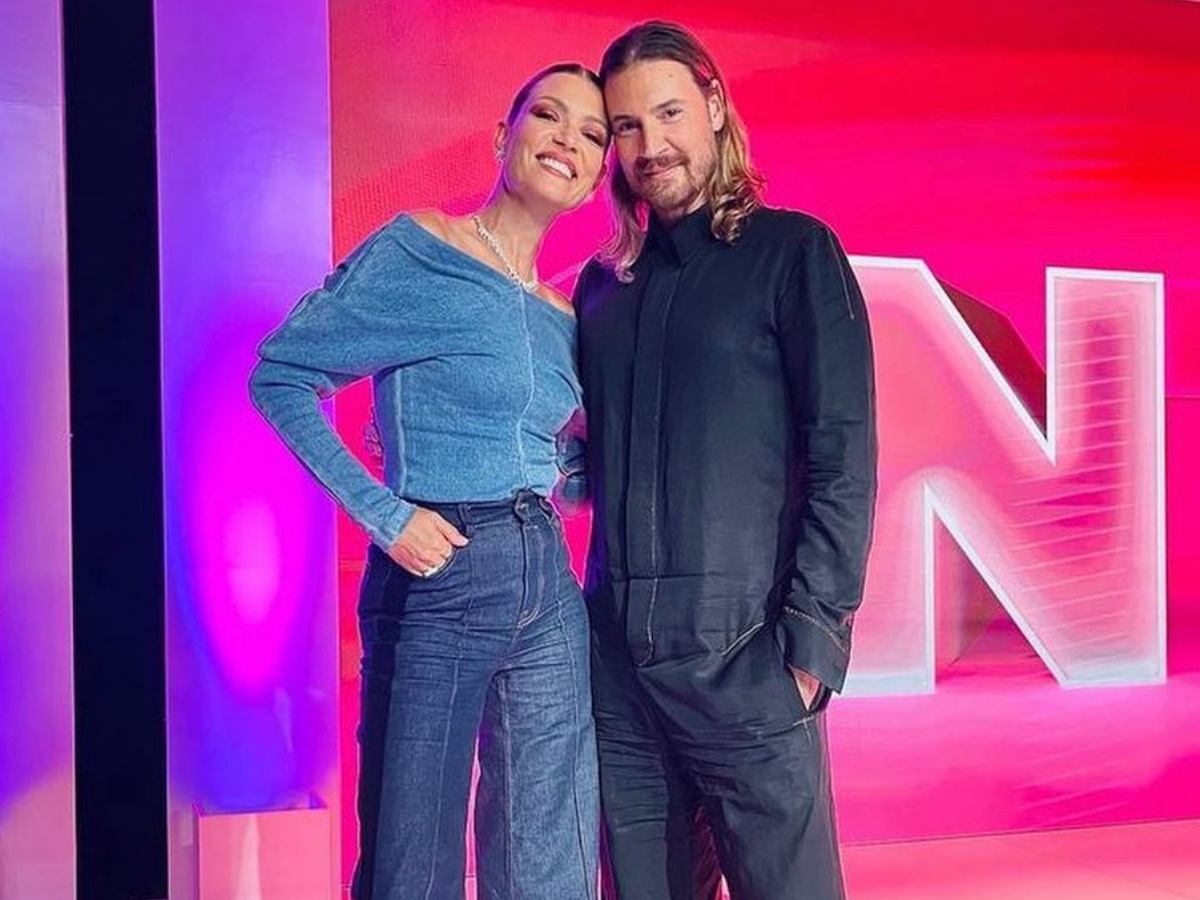 GNTM: Ο Χριστόφορος Κοτέντος επέστρεψε στη θέση του κριτή και στο Twitter στήθηκε πάρτι