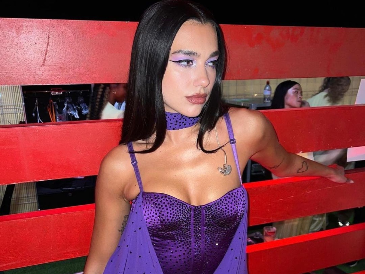 Dua Lipa: Υιοθέτησε το μακιγιάζ που πρέπει να αποθηκεύσεις για τις γιορτινές εμφανίσεις σου