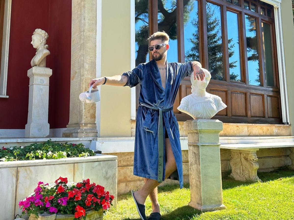 FY: «Το μπουφάν μου έχει led φωτάκια κοστολογείται στα 7.000 ευρώ»»