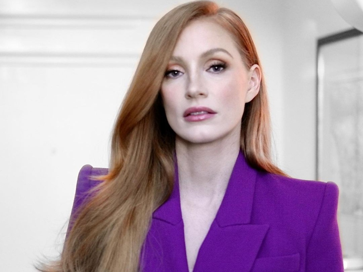 Το σινιόν της Jessica Chastain είναι τέλειο για τις γιορτινές εμφανίσεις