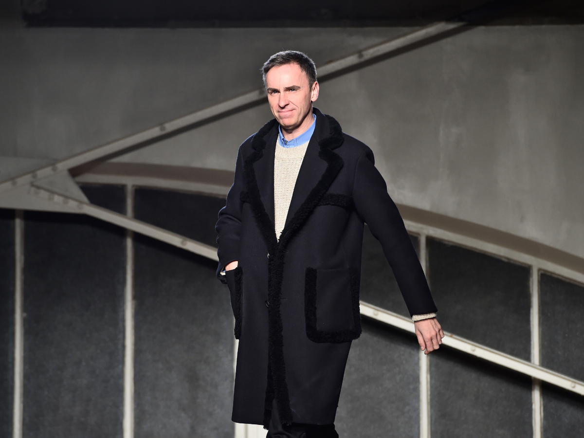 Raf Simons: Ο Βέλγος σχεδιαστής κλείνει το ομώνυμο brand του