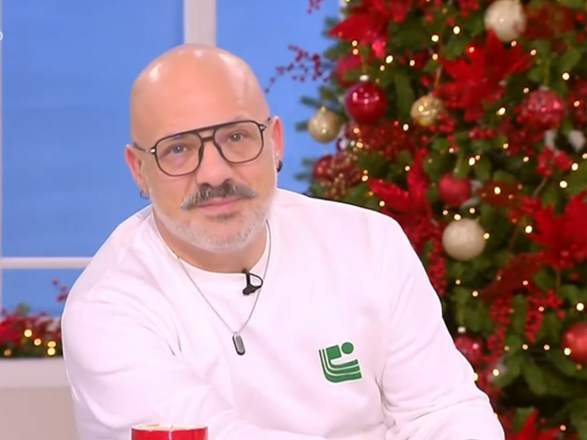 Ο Νίκος Μουτσινάς στο «Πρωινό μας»: «Παιδιά είστε χαζοί; Δεν ασχολούμαστε με αυτά»