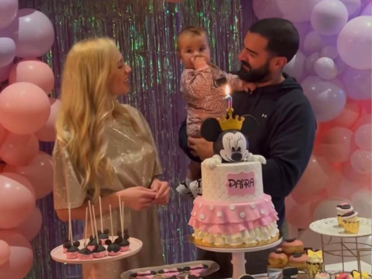 Τζούλια Νόβα: Γιόρτασε τα πρώτα γενέθλια της κόρης της με ένα πάρτι υπερπαραγωγή – Φωτογραφίες