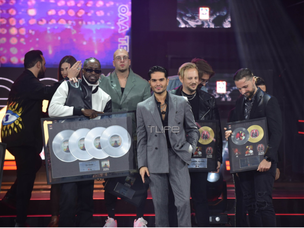 ΜΕΛΙSSES: Το TLIFE στην πολλαπλή απονομή δίσκων του αγαπημένου συγκροτήματος