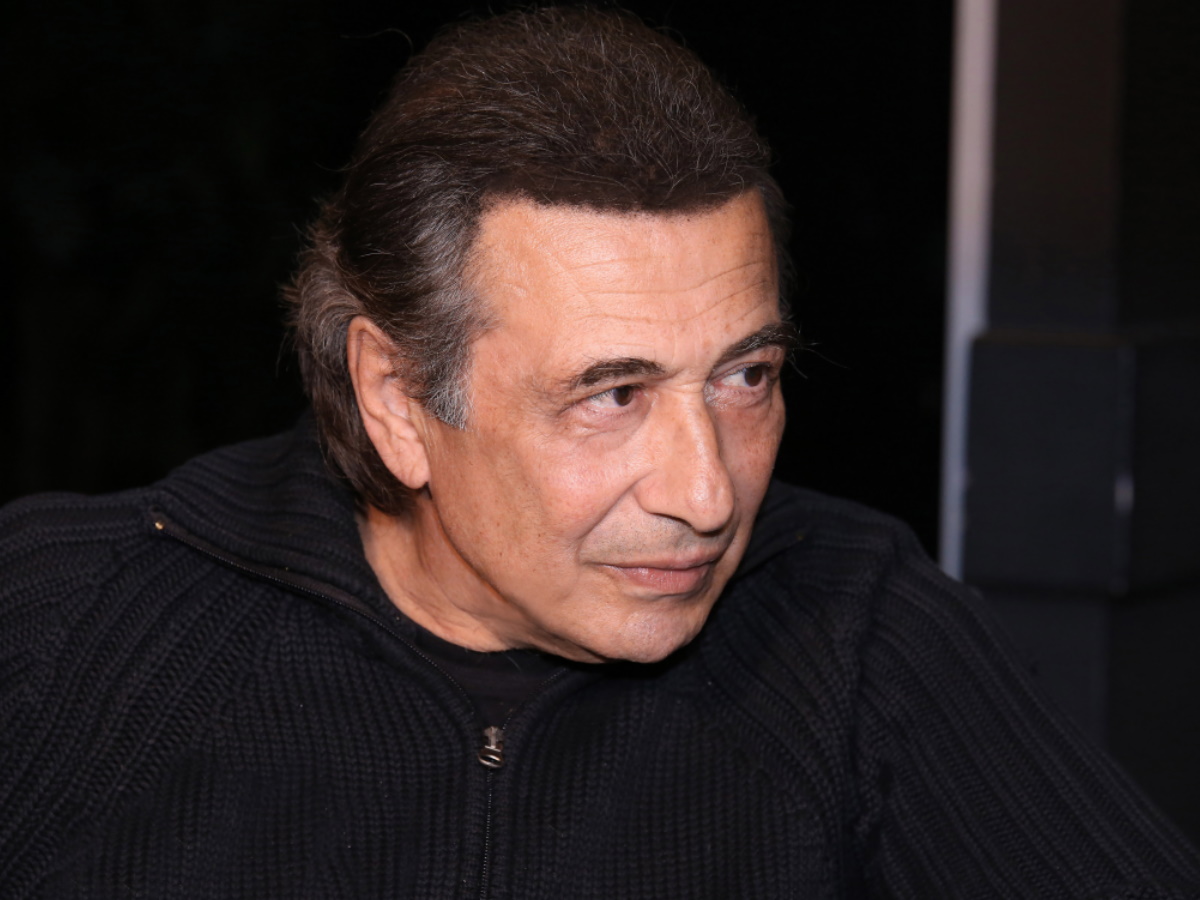 Αντύπας: Δέχτηκε επίθεση στη σκηνή την ώρα που τραγουδούσε – Βίντεο
