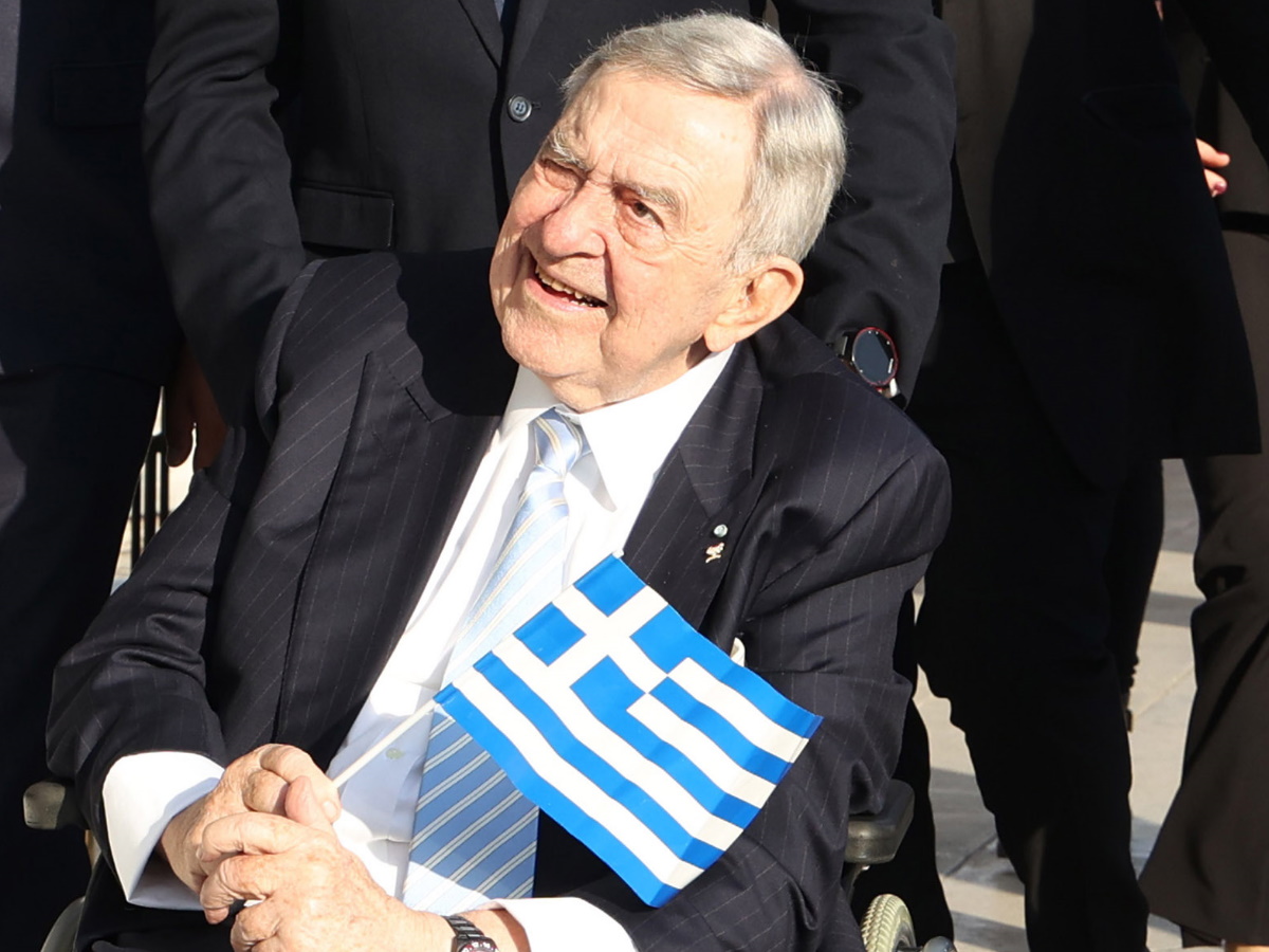 Τέως Βασιλιάς Κωνσταντίνος: Πότε θα γίνει το μνημόσυνο για τα 2 χρόνια από τον θάνατό του – Σε τι κατάσταση βρίσκεται ο τάφος στο Τατόϊ