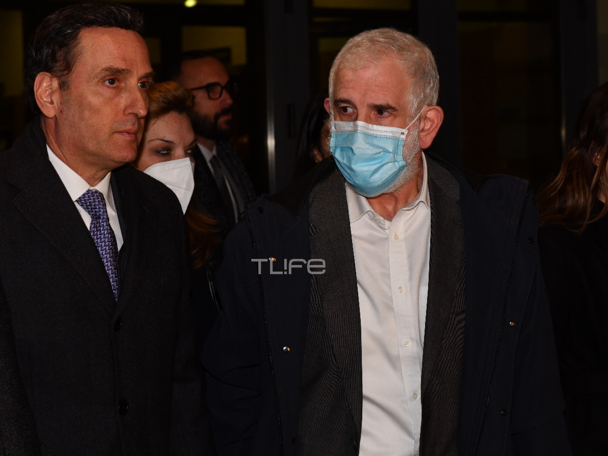 Πέτρος Φιλιππίδης: Η αναχώρηση του μετά την απόφαση του δικαστηρίου – Φωτογραφίες TLIFE