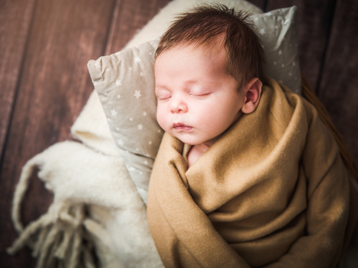 “Τι θερμοκρασία πρέπει να έχει το σπίτι για ένα μωρό;” Ο παιδίατρος Δρ. Σπύρος Μαζάνης απαντάει στις ερωτήσεις σας