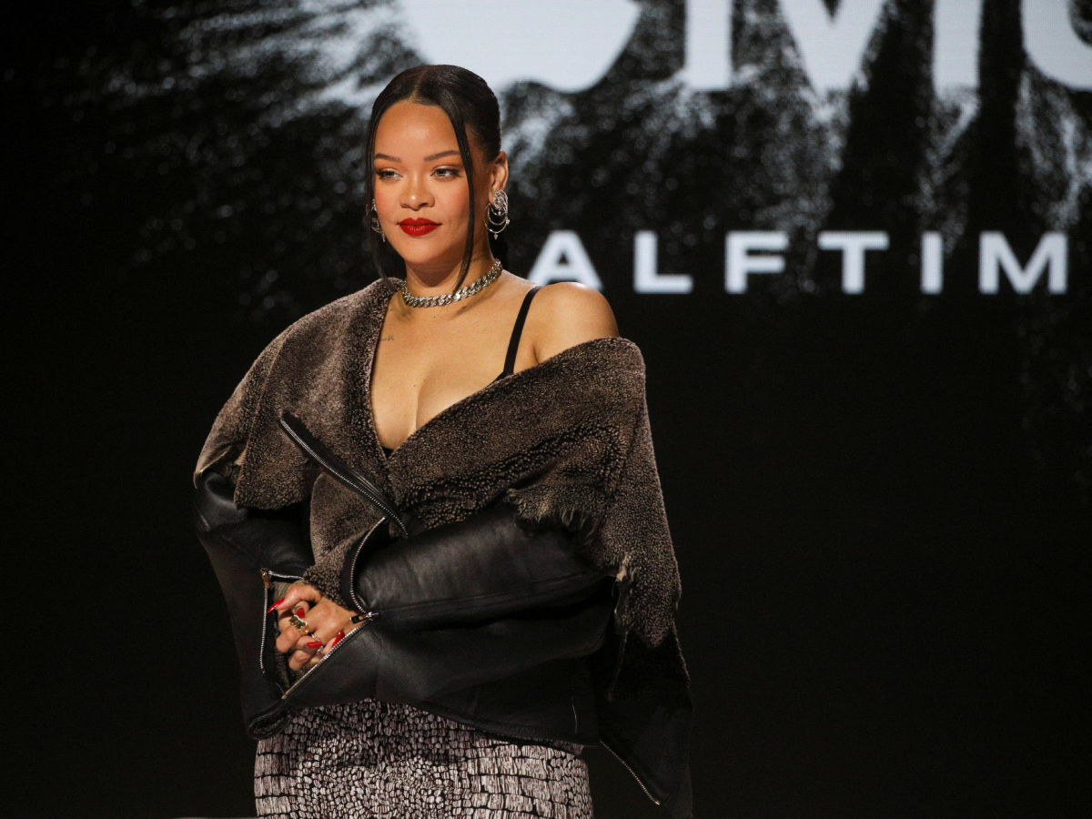 Rihanna: Τι θα φορέσει στο Super Bowl – Πόσες φορές θα αλλάξει look
