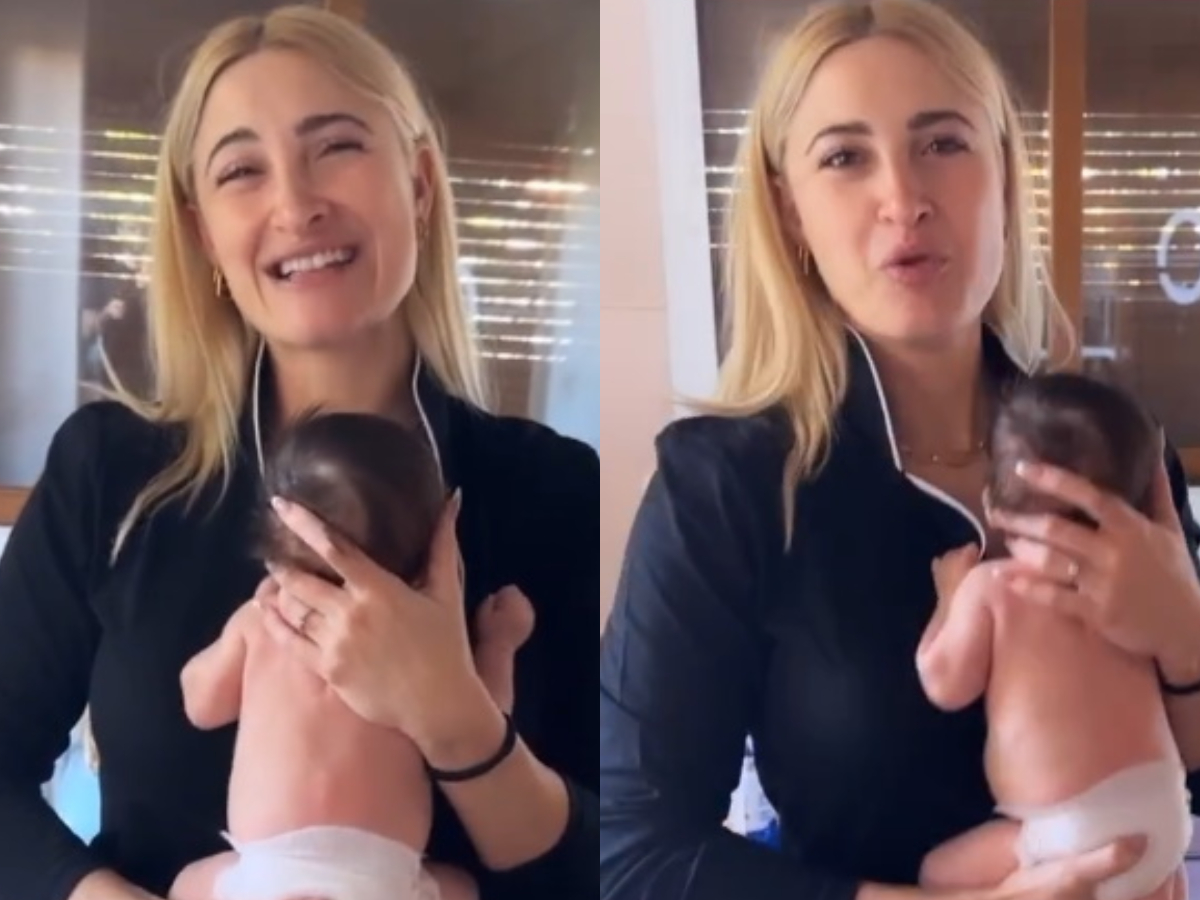 Η Ιωάννα Τούνη τραγουδάει τον ύμνο του Ολυμπιακού αγκαλιά με τον 40 ημερών γιο της – Βίντεο