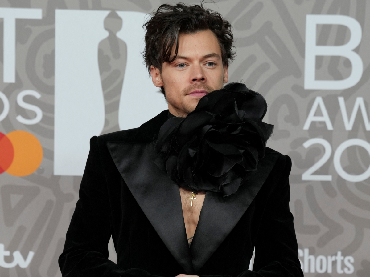 Brit Awards 2023: Oι red carpet εμφανίσεις που ξεχώρισαν