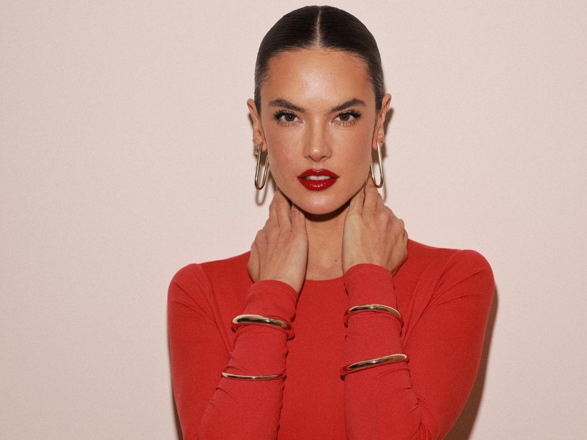 Alessandra Ambrosio: Με την πιο ανάλαφρη και κομψή πλεξούδα που δημιούργησε ο Δημήτρης Γιαννέτος